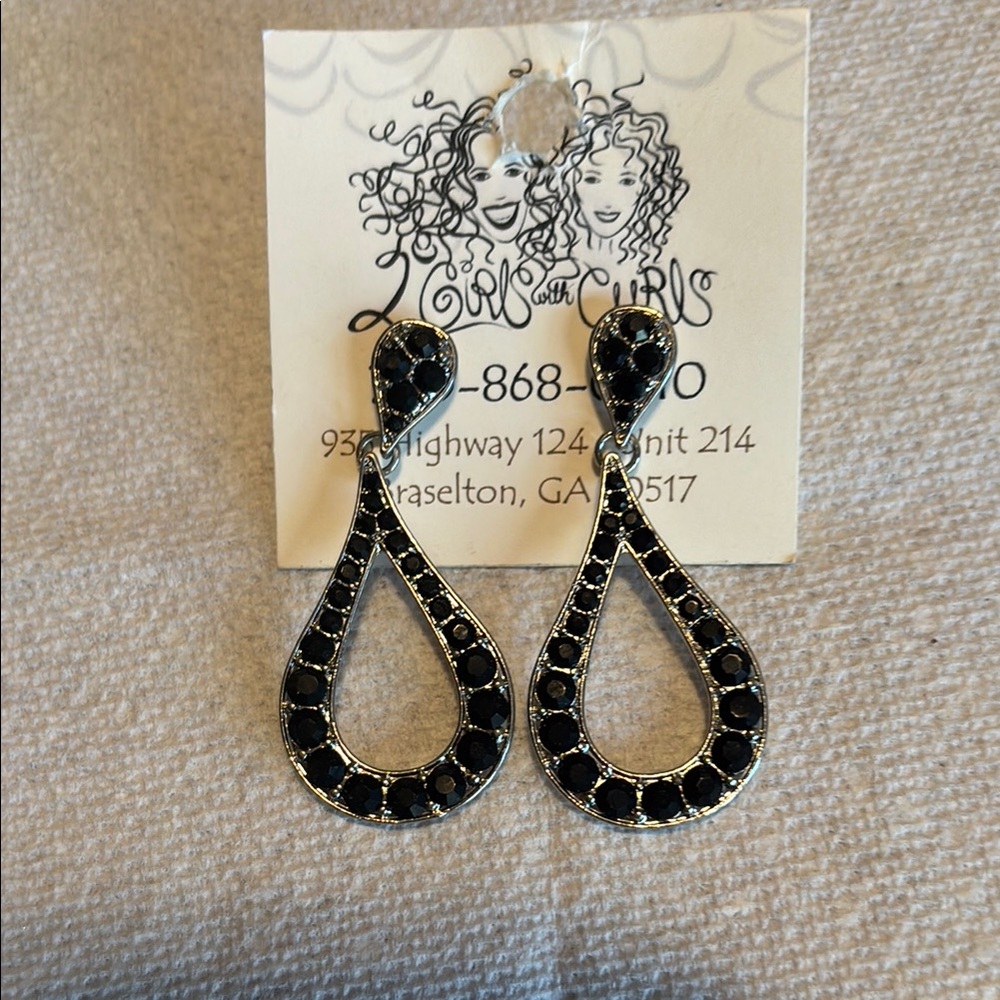 Elegant Black Drop Earrings